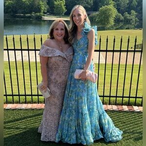 Size 0 Mac Duggal formal dress